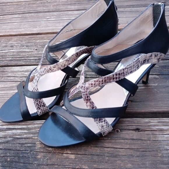 Michael Kors Women's 3" Heel Black Strap Snake Leather Back Zip 9M. 251pm - Picture 1 of 10
